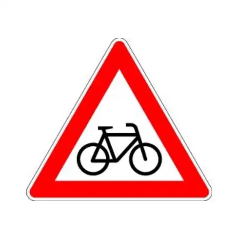 VKZ.138-10 Triangle 900 mm Cyclistes traversent (droite) Film RAL qualité RA2